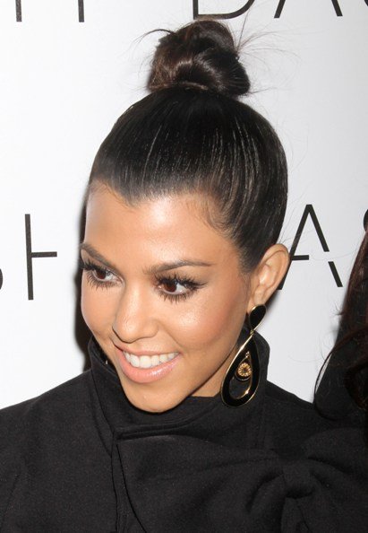 miley cyrus 2011 haircut. miley cyrus 2011 haircut. Miley Cyrus 2011: kourtney