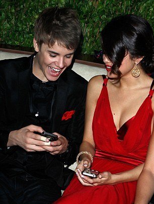 selena gomez and justin bieber 2011 pictures. tattoo Selena Gomez and Justin