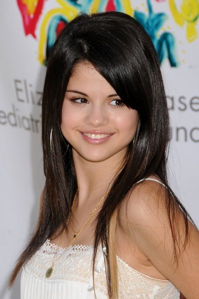 Selena Gomez Hairstyles 2011 Straight