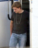 Josh Hutcherson Gets to Work as Peeta on The Hunger Games! 3932ab4b57b5fa2c FNP EW 0200997.large Josh Hutcherson Gets to Work as Peeta on The Hunger Games!